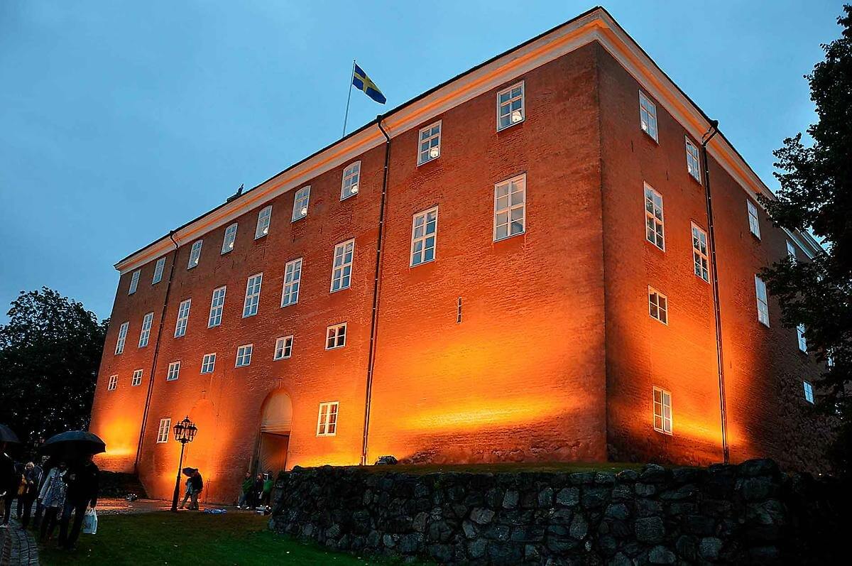 Västerås slott upplyst