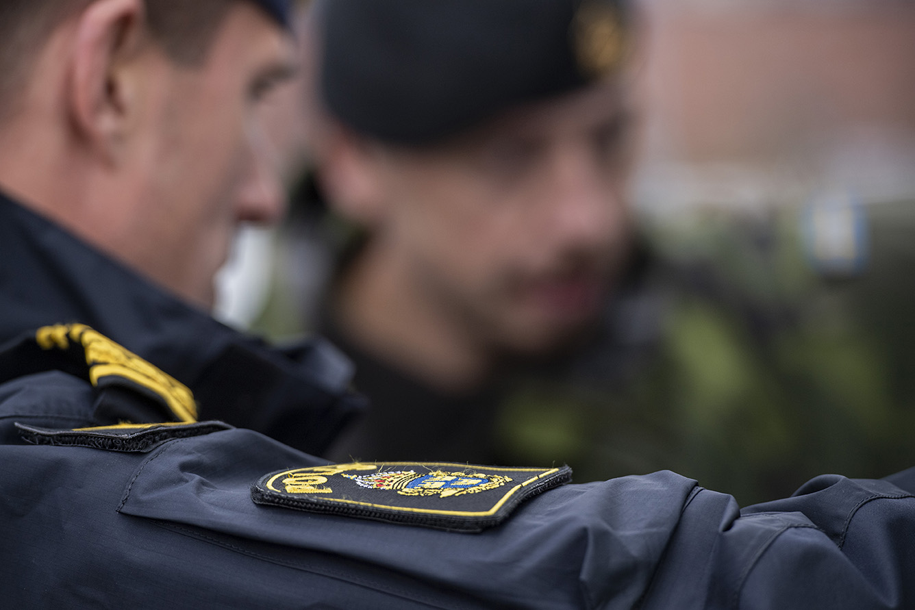 Swedish Armed Forces and the Police cooperates.